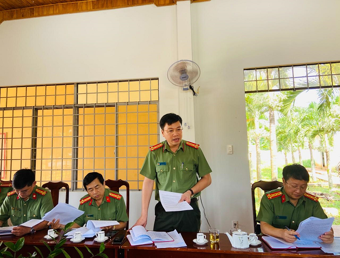 BCA khao sat tien do to chuc diem Ngay hoi toan dan bao ve ANTQ tai xa Ea Sol 2